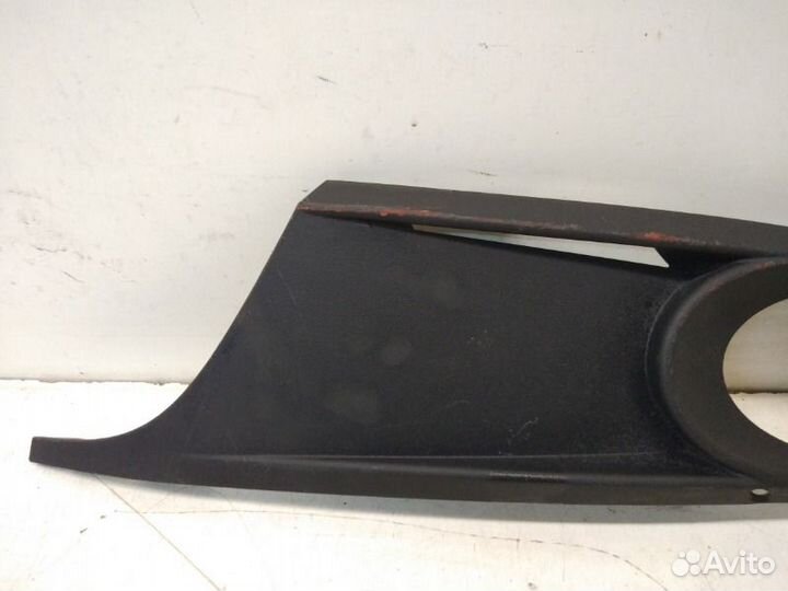 Решетка бампера передняя левая Volkswagen Jetta 6