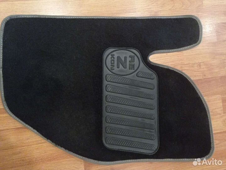 Автомобильные коврики текстильные
