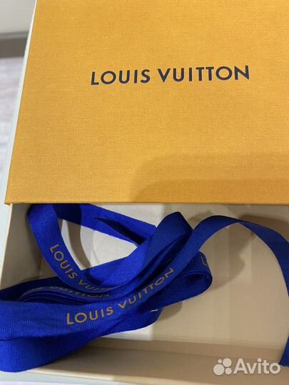 Коробка Louis Vuitton