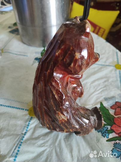 Деревянная статуэтка