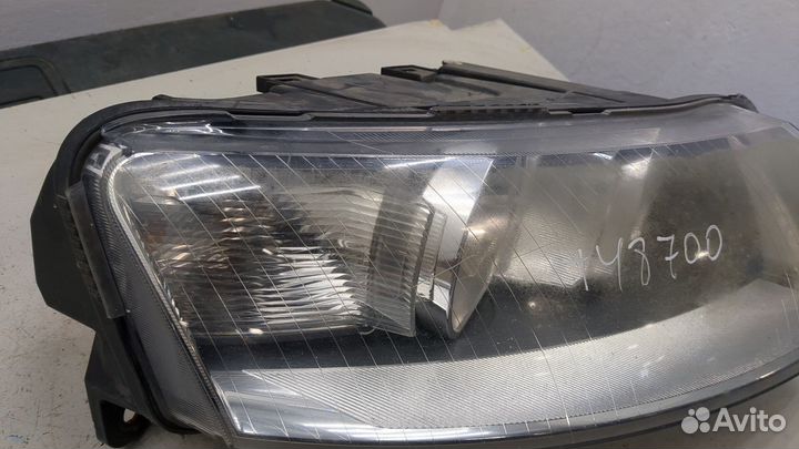 Фара (передняя) правая Audi A6 (C6)