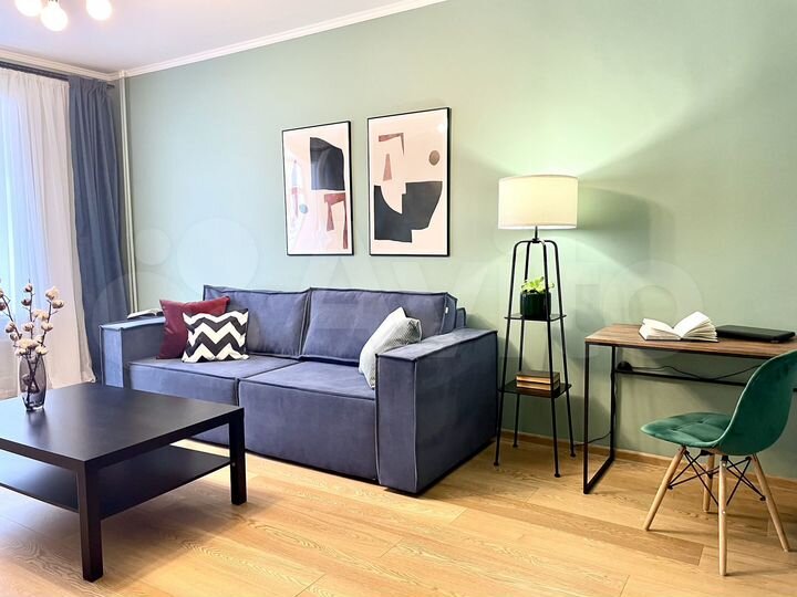 2-к. квартира, 53 м², 2/4 эт.