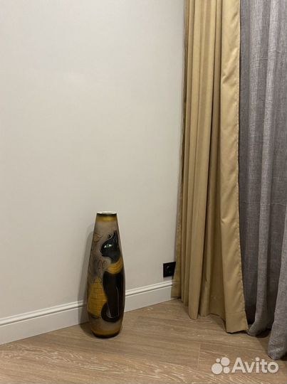 Ваза с кошкой