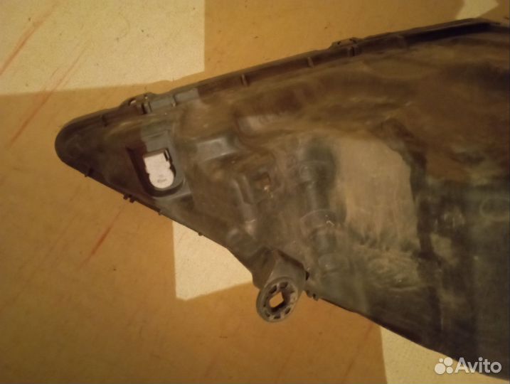 Фара передняя левая на renault logan1