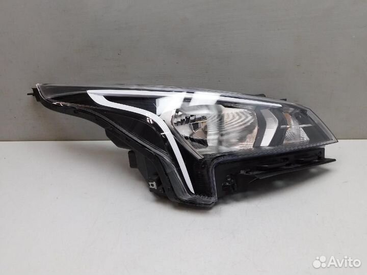 Фара правая Kia Rio