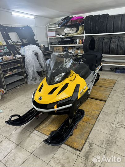 SKI DOO BRP tundra LT550