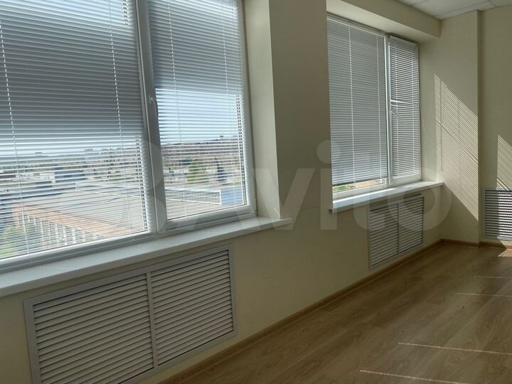 Офис с кабинетом руководителя, 47.9 м²