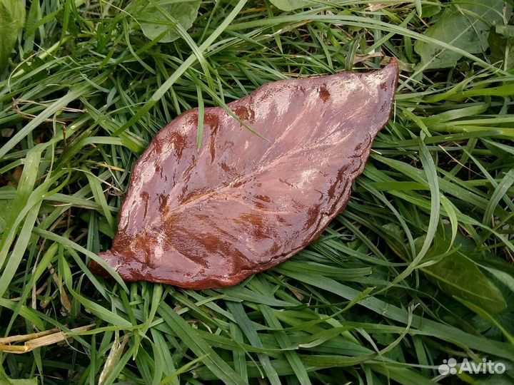 Декоративные тарелки листья ручной работы из глины