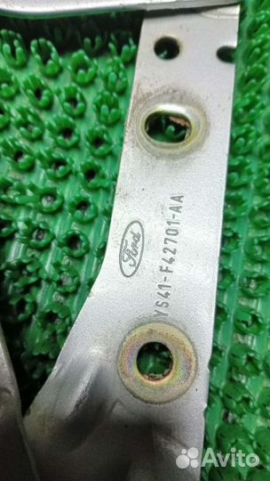 Петли багажника седан Ford Focus l