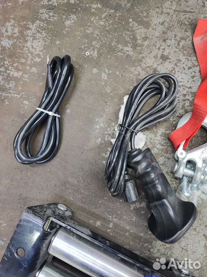 Лебедка автомобильная Electric Winch 12000 12v