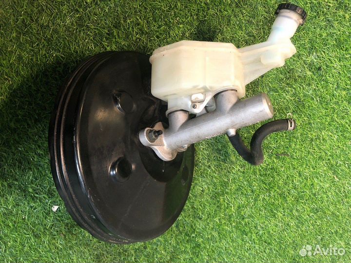 Главный тормозный цилиндр Nissan Tiida C11 1.5