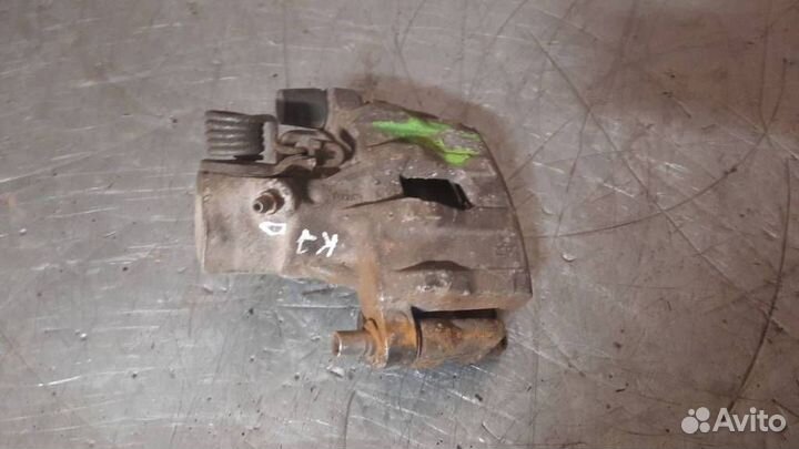 Суппорт тормозной задний правый Mazda 3 BK 2005