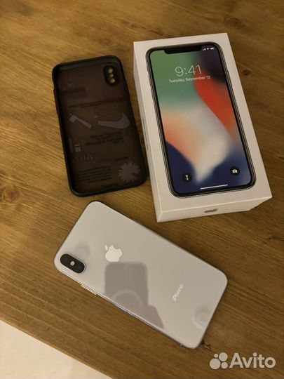 iPhone X, 64 ГБ