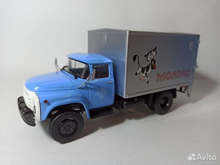 Коллекционные модели автомобилей 1:43