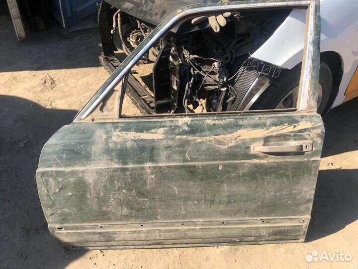 Дверь водительская Мерседес 126