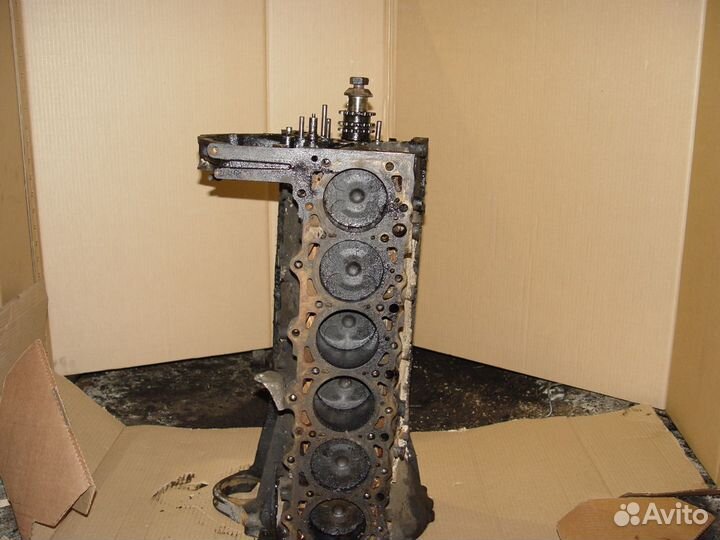 Нижняя часть мотора ом606 Mercedes w463 1999г