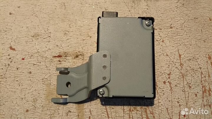 Блок электронный Toyota Land Cruiser (150) -Prado