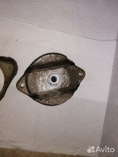 Audi a4 8e b7 quattro опора АКПП