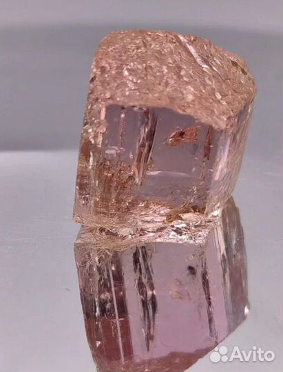 Топаз розовый Катланг империал 36.82 кт