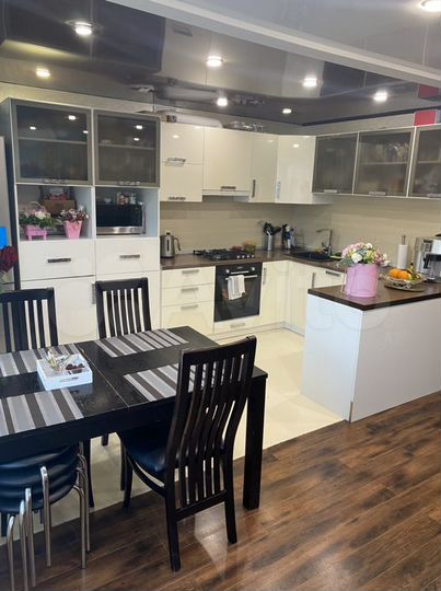 4-к. квартира, 80 м², 5/5 эт.