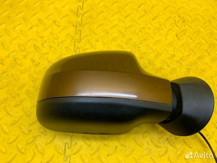 Зеркало заднего вида боковое правое Renault Duster