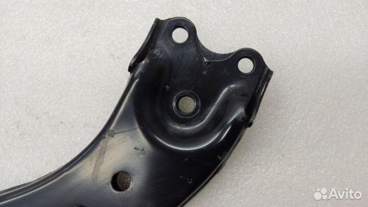 Рычаг подвески передний правый Toyota Camry XV70