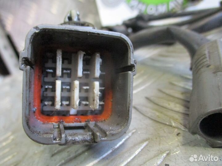 Проводка форсунок Mazda Demio 1.5 2000г