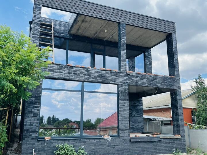 Дом 180,8 м² на участке 3,7 сот.