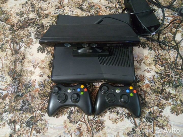 Xbox 360 slim 500gb фрибут (детская серия) +90 игр