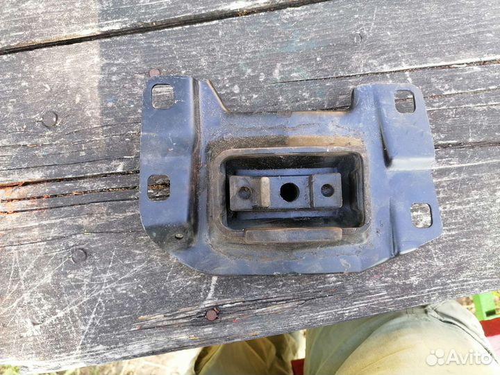 Опора двигателя ford