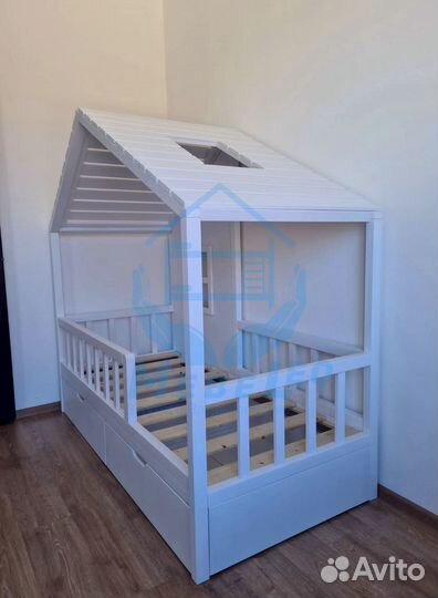 Кровать Домик