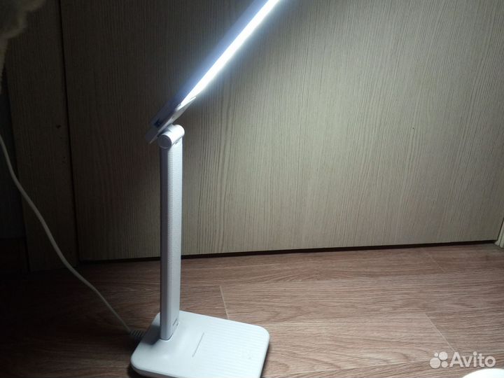 Светильник настольный