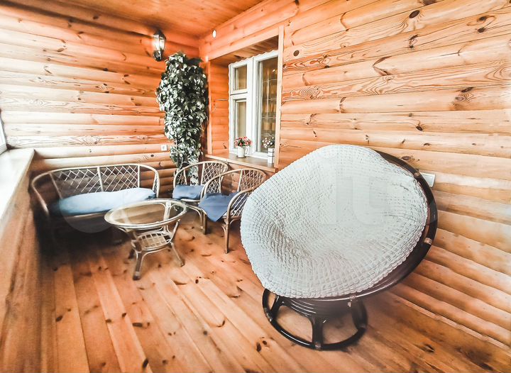 2-к. квартира, 82 м², 2/10 эт.