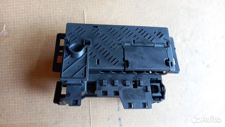 Блок предохранителей Mercedes V167