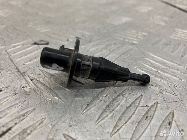 Б/У датчик температуры воздуха Toyota Rav4 (1)