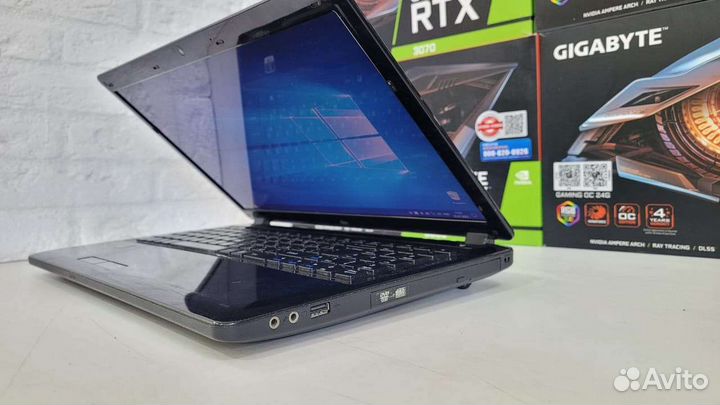 Игровой ноутбук DNS