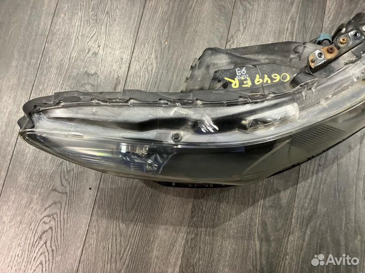 Фара ксеноновая передняя правая Honda Accord 8