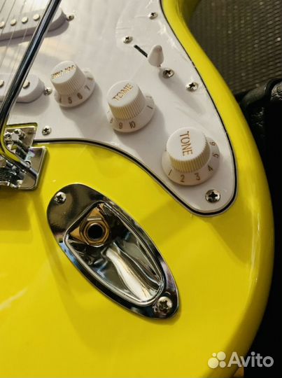 Электрогитара с комбиком + медиаторы (комплект)