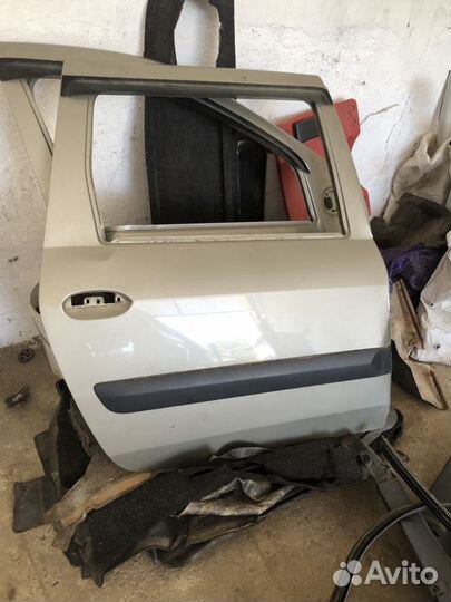 Дверь задняя правая largus