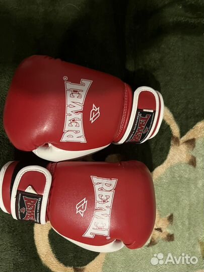 Reyvel Боксерские перчатки 10 oz