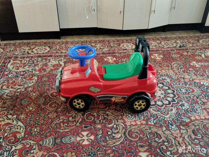 Детская машинка каталка