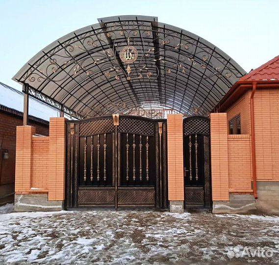 Навесы кованные из поликарбоната