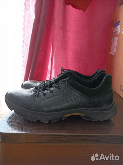 Кроссовки мужские 43 размер