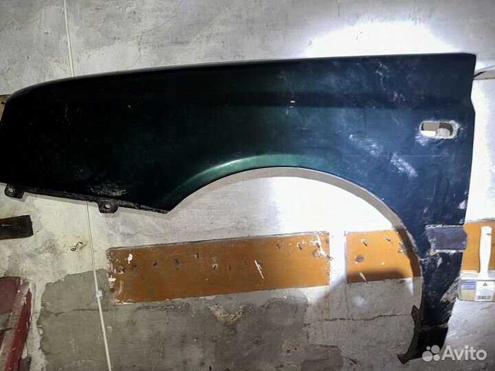 Golf 3 крыло левое