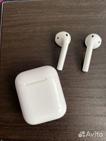 Беспроводные наушники apple airpods