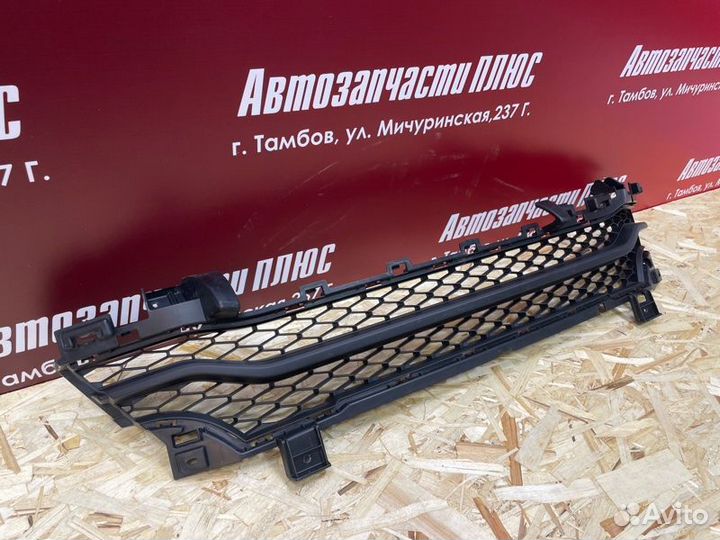 Нижняя решетка бампера передняя LADA X-Ray