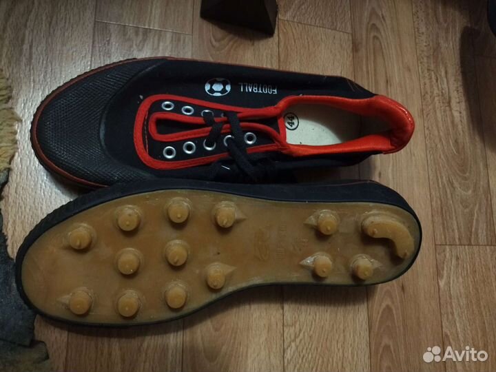 Футбольный бутсы