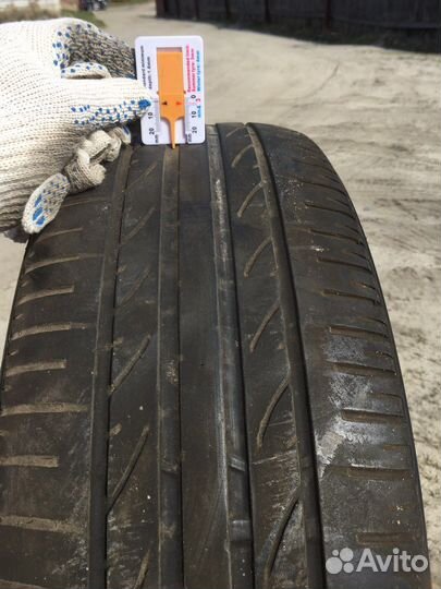 Bridgestone Dueler H/P 215/60 R17 96