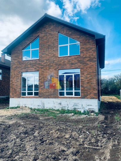 Дом 164,3 м² на участке 6 сот.