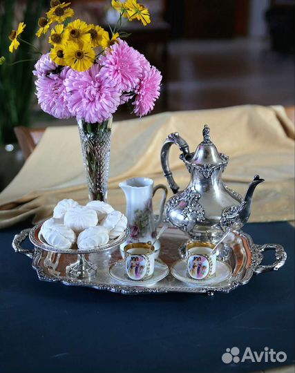 Крупный антикварный /старинный поднос